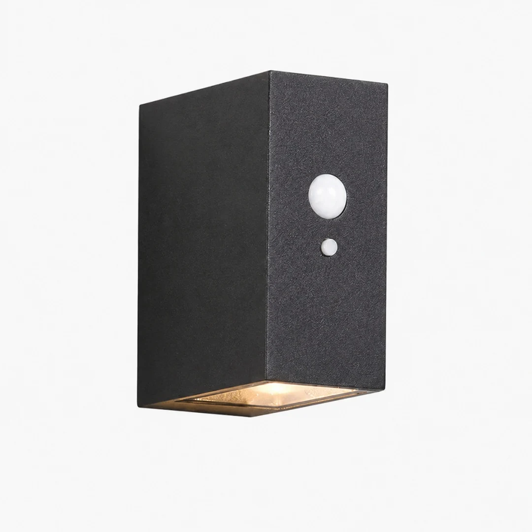Lampada da parete verticale nera per esterni Style C
