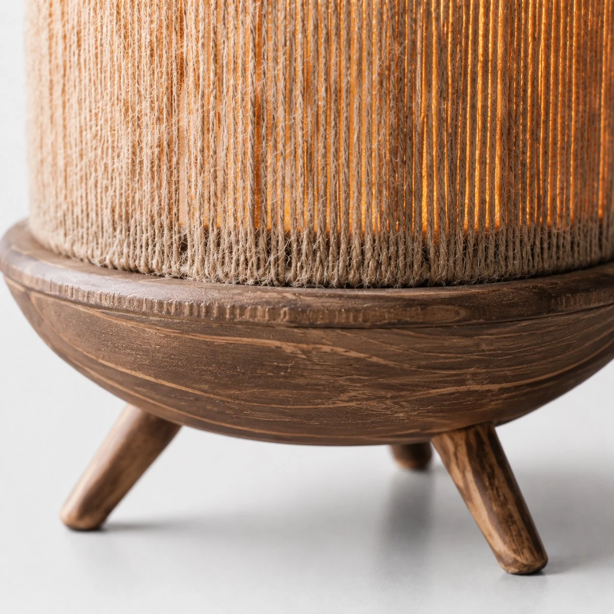 Base e paralume in legno