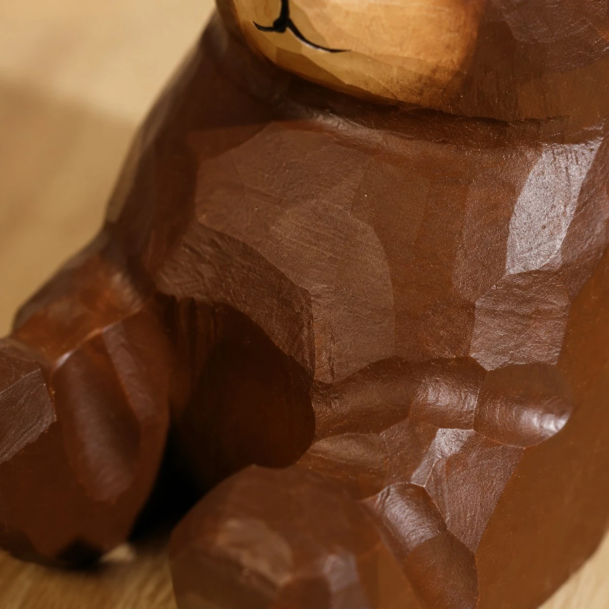 Textura de superficie de madera tallada a mano