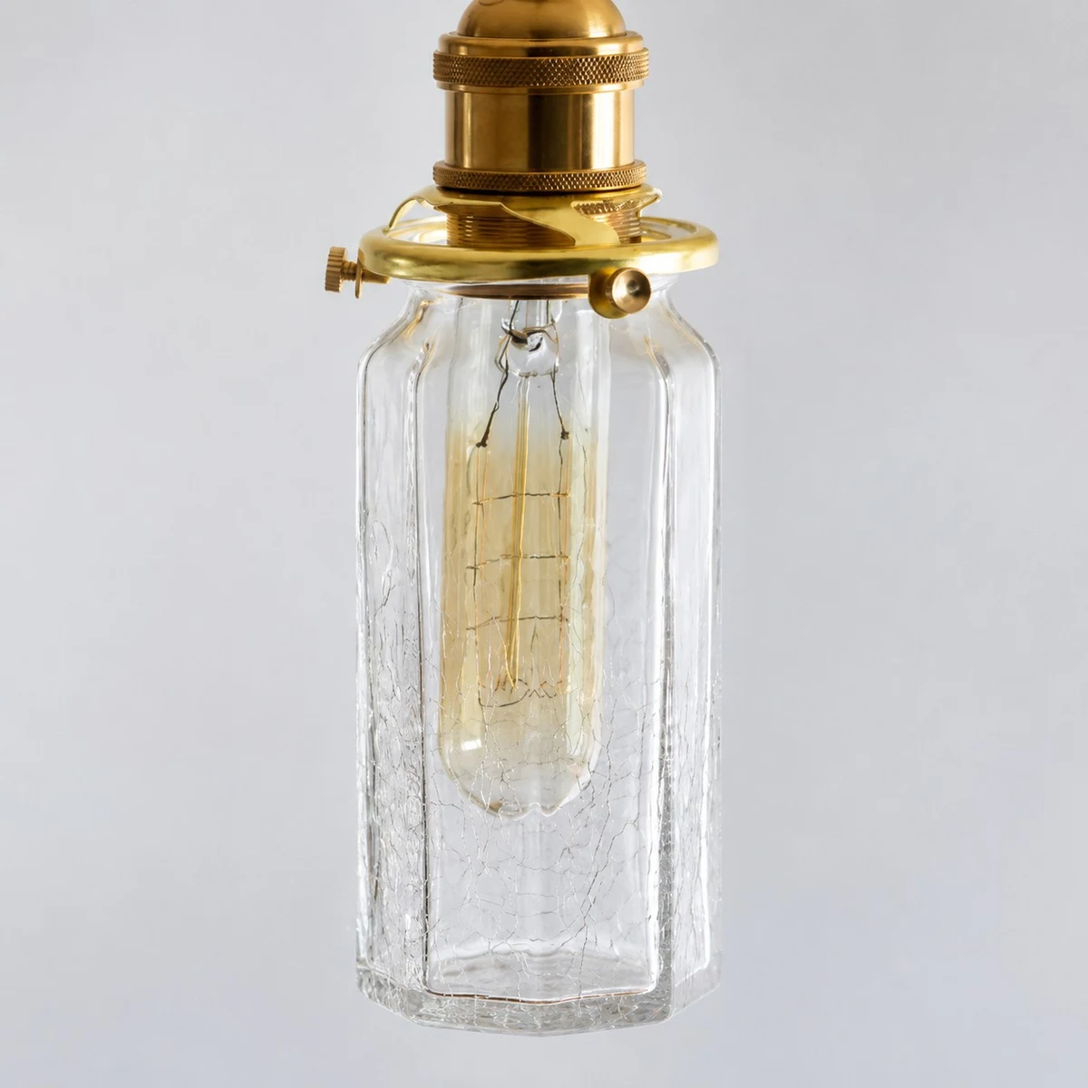 Close view of the crackle glass shade
