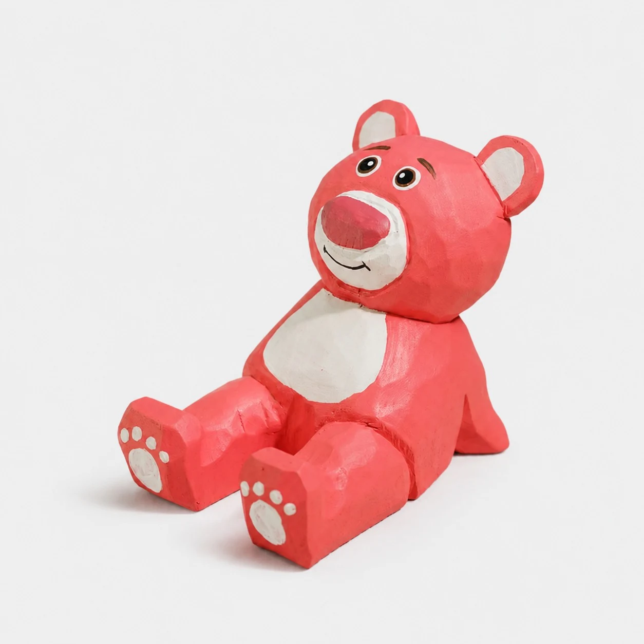 Soporte para teléfono de madera tallada a mano con forma de oso fresa